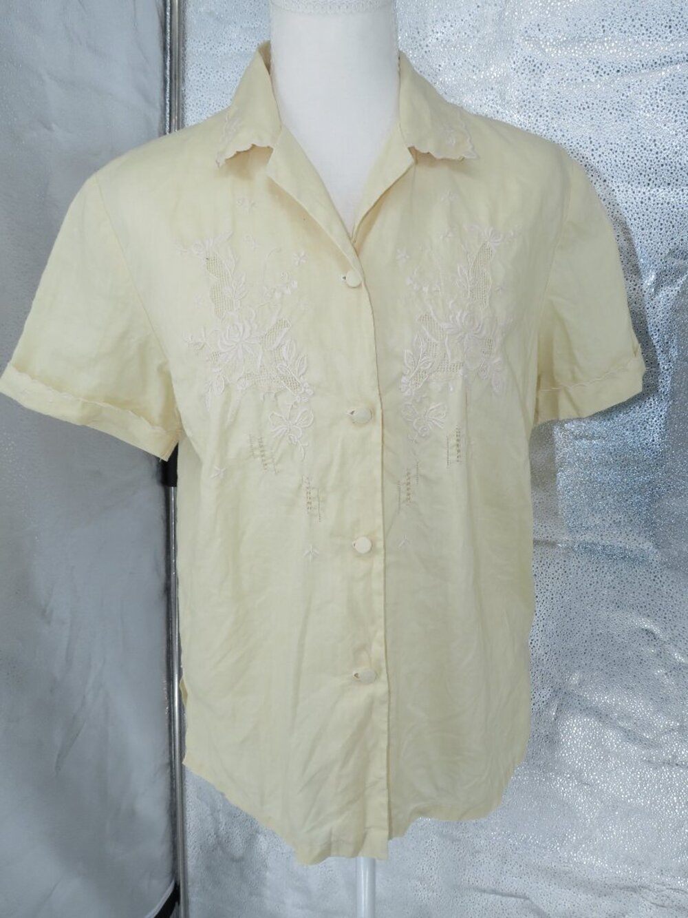 Vintage Peony Hand Embroidered Yellow Linen Blouse Top Short Sleeve Size 38 Med